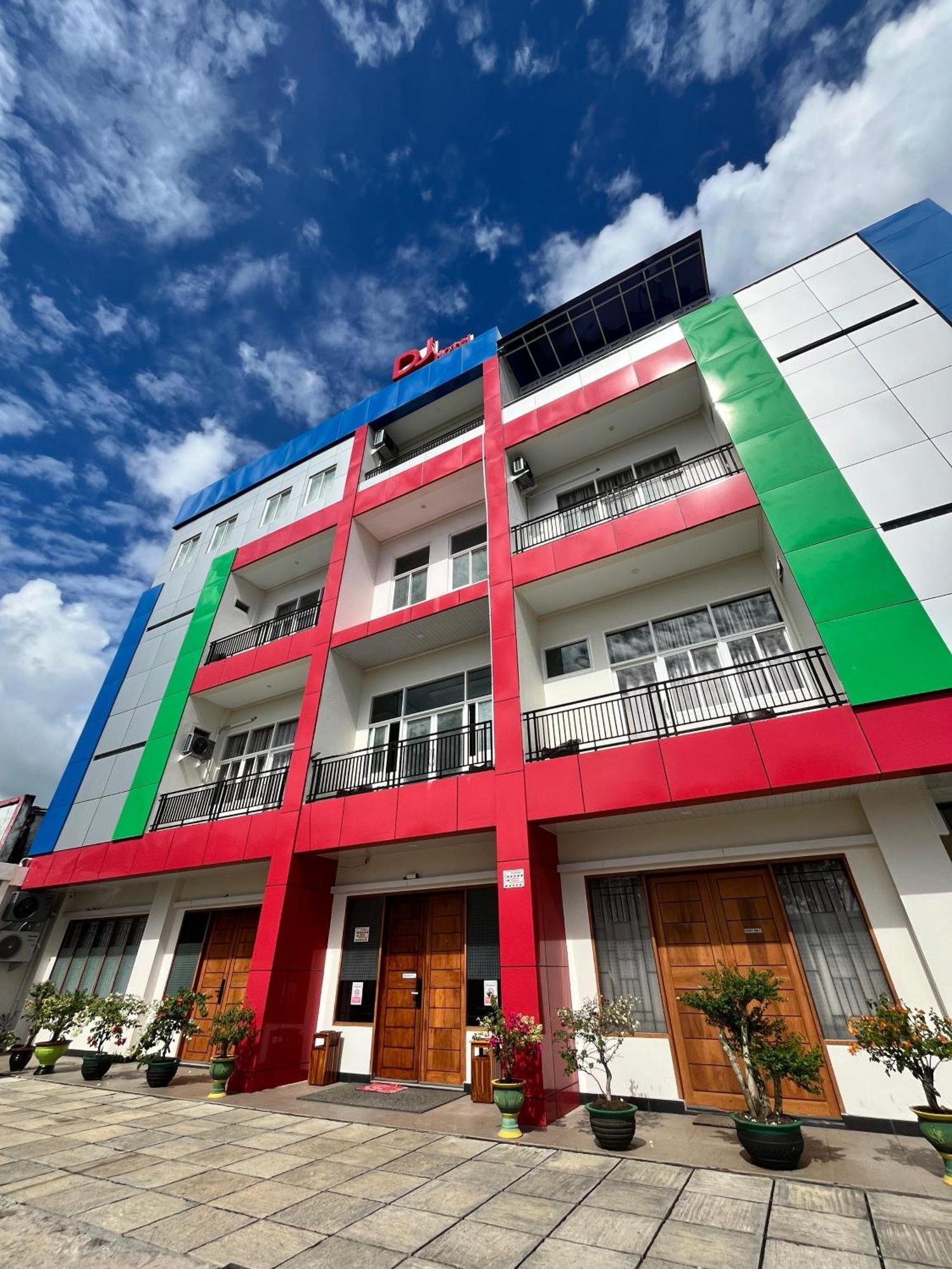 Dj Hotel Raha Exterior foto